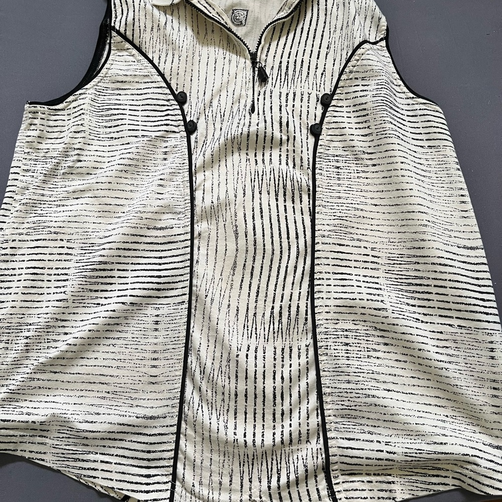 Jamie Sadock Cream and Black Zip-Up Top